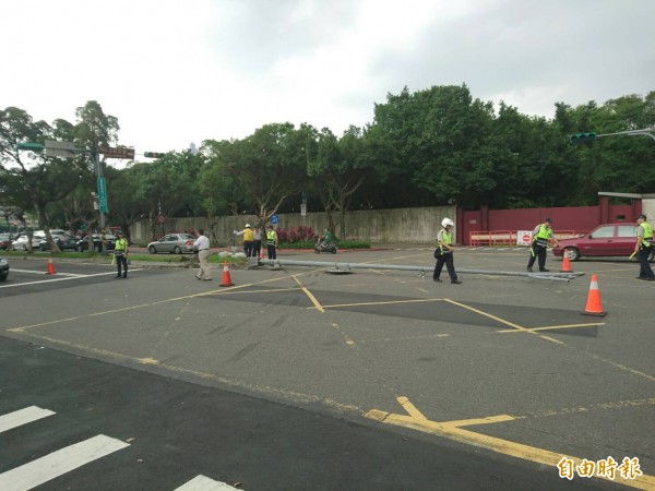 總統官邸門口於今日下午1時傳出有執勤警車火燒車，圖為總統官邸路前一景，與本新聞無關。（資料照，記者王冠仁攝）