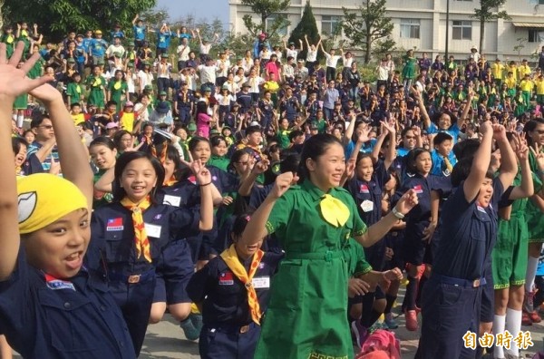 教育局在神岡區仁愛公園舉辦幼童軍聯團活動，幼童軍開心與會。（記者歐素美攝）