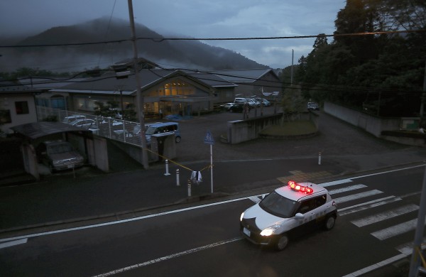 日本警視廳調查發現，日本交通事故件數有下降趨勢，2005年時有8萬633件，到了2014年只剩3萬7184件。（美聯社）