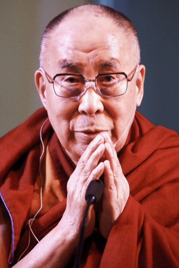 達賴喇嘛上午表示不擔心川普當選，還提到如果有機會，希望能在川普明年1月20日就職後會面，讓中國怒批「不在寺廟專心修行，滿世界跑。」（法新社）