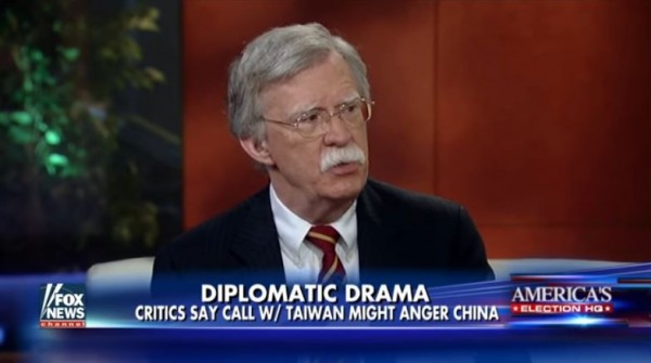 前美國駐聯合國大使波頓指出，中國不該指定美國要跟誰通話。（圖擷取自YouTube）