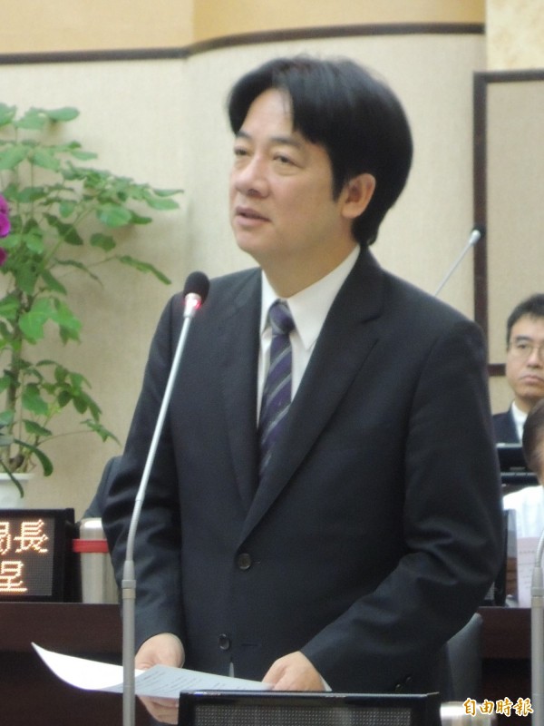 市長賴清德答詢時，認同台灣主權爭議應回歸「舊金山和約」討論。（記者洪瑞琴攝）
