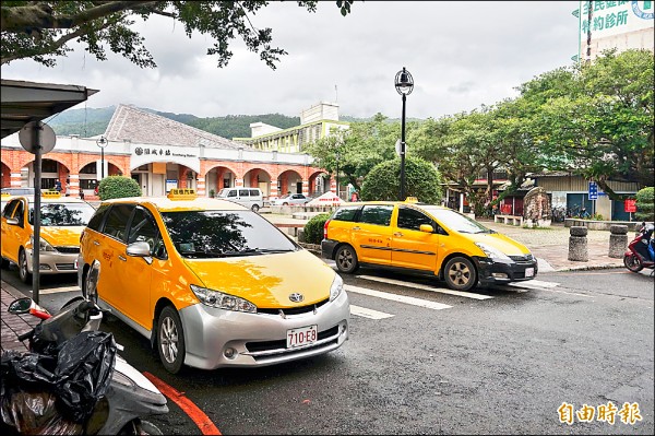 縣府將補助縣內計程車車隊，購置30輛無障礙計程車，明年7月上路。（記者林敬倫攝）