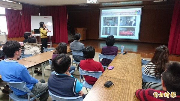 北門公所各課今日進行年終業務成果報告。（記者楊金城攝）