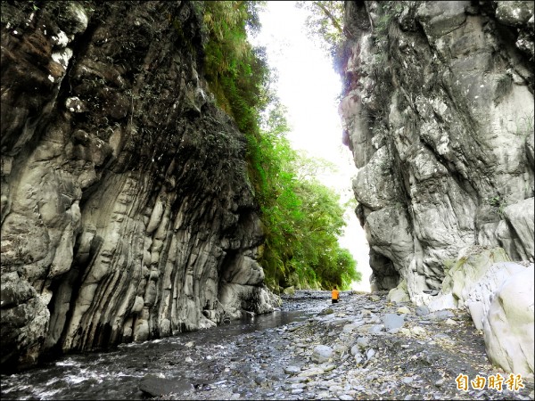 仁愛鄉武界部落「一線天」美景，近年來吸引許多遊客造訪。（記者佟振國攝）