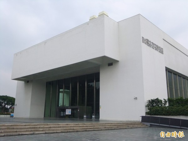 台北市文化局「文化就在巷子裡」結合北美館(見圖)、台北市立交響樂團、台北市立國樂團的資源,在各區公園等公共空間演出。(本報資料照) 台北市文化局「文化就在巷子裡」結合北美館(見圖)、台北市立交響樂團、台北市立國樂團的資源,在各區公園等公共空間演出。(本報資料照)