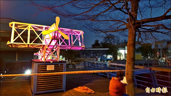 「煙硝WAY」講述二戰時鹽水遭轟炸的歷史。（記者劉婉君攝）