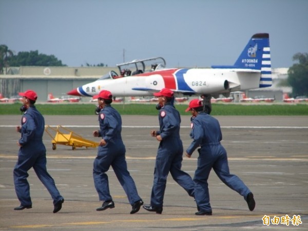 岡山空軍官校機場鄰近噪音管制區補助經費，今年新增80萬元。（記者蘇福男攝）