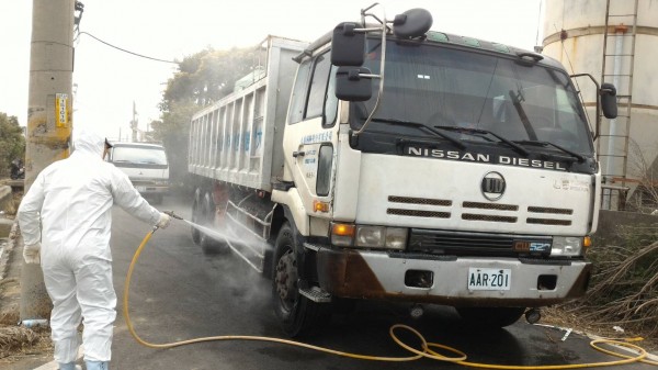 雲縣府將設檢疫站所有化製車須先消毒才放行。（圖由縣府提供）