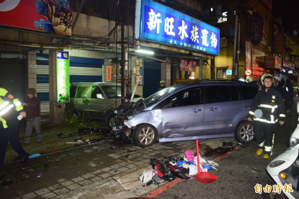 新北市新莊昨日發生休旅車失控衝撞機車待轉區的事故，造成1死12傷。（資料照，記者曾健銘攝）