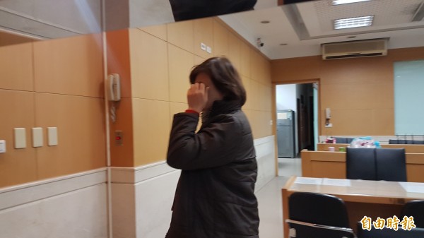 漢微科內線交易案 林耿民、羅麗珠各100萬交保