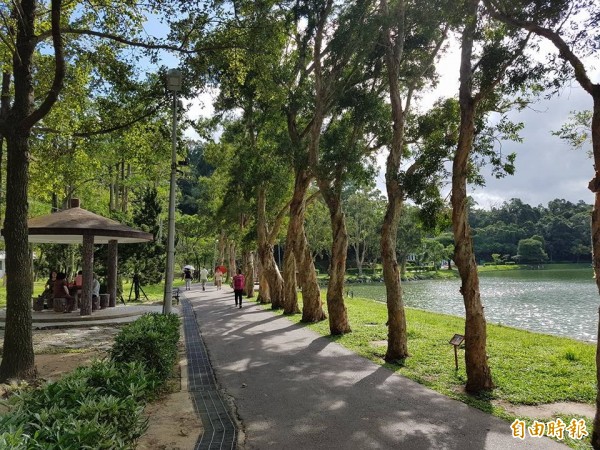 碧湖公園是許多台北市民日常運動的公園，相關單位將會進行全面消毒。（資料照）