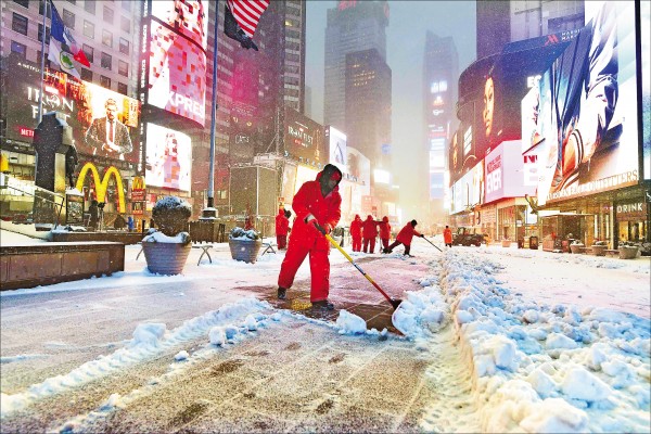 美東暴風雪 川梅會延期（法新社）