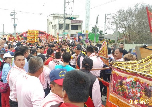 跟大甲媽祖繞境去！ 氣象預報員將隨行現場報導天氣變化。（資料照，記者陳冠備攝）