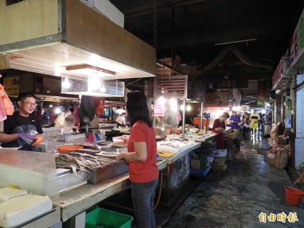 台南鴨母寮傳統市場是日本電影《媽媽，晚餐吃什麼？》取景場地之一。（記者洪瑞琴攝）