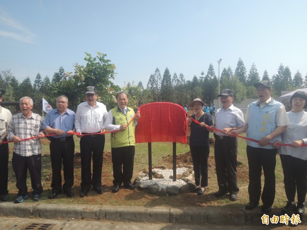 中油連續五年在澎湖植樹造林，今年選擇在澎湖老人之家。（記者劉禹慶攝）