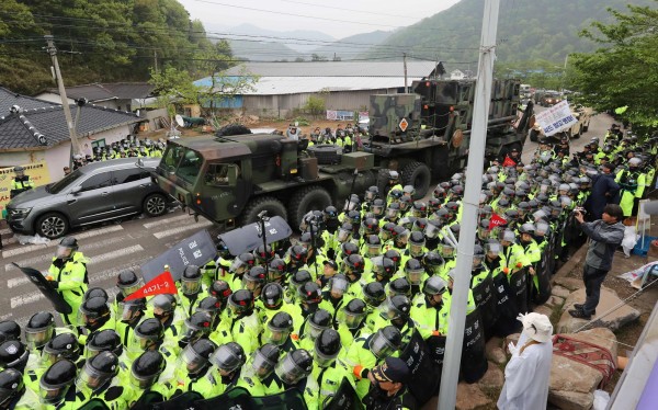 南韓軍方今部署薩德。（法新社）