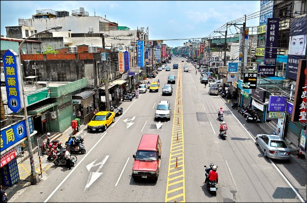龍潭中興路設分隔島防車禍民意兩極卡關 地方 自由時報電子報