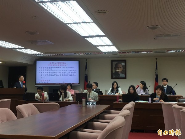 立法院社福衛環委員會，初審「藥事法部分條文修正草案」。（記者鄭鴻達攝）