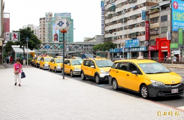 計程車司機有罪確定就吊照 大法官宣告違憲。（資料照，記者郭逸攝）