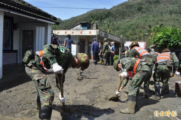 國防部強調，4個月軍事訓練役男為國軍成員，須下部隊演訓，並納入編組執行救災任務。（資料照，記者張存薇攝）