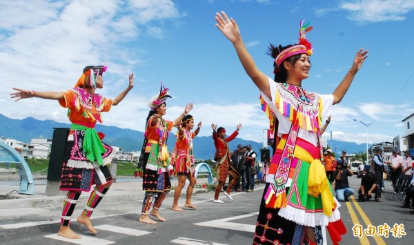 原住民族委員會通過「歲時祭儀假」，各族族民可以在祭儀期間自行選1天放假。（資料照，記者陳賢義攝）