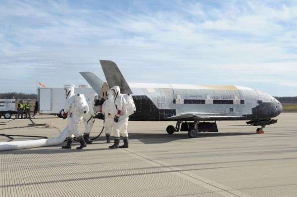 美國空軍正在擴充其太空業務，圖為空軍機密無人太空飛機波音X-37B。（路透）