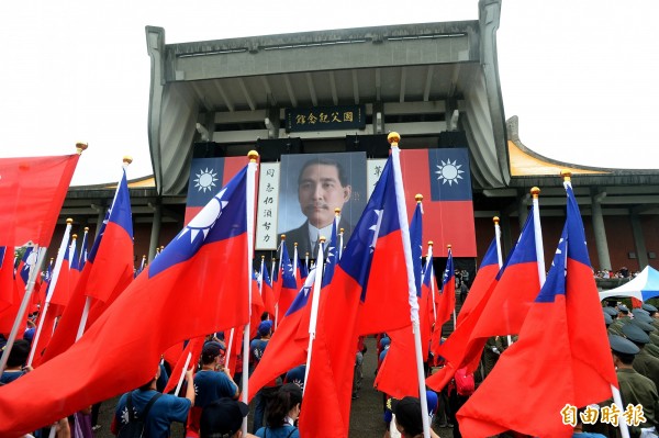 美國史丹佛大學胡佛檔案館東亞館藏部主任林孝庭，在《意外的國度》一書中指出，蔣介石在1949年11月擔憂無法掌控台灣，因此規劃在雲南建立據點，但雲南省主席盧漢投共，中華民國才來到台灣。（資料照，記者林正堃攝）