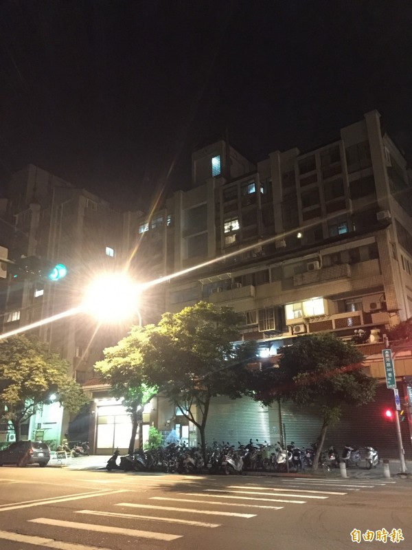 台北市基河路昨晚驚傳現役軍人朝妻子潑酸的家暴事件。（記者陳恩惠攝）