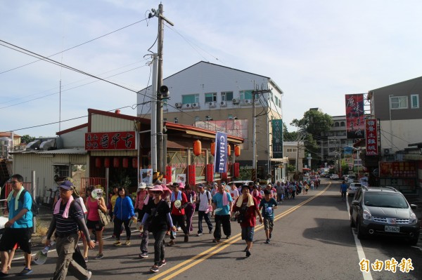 台南市「工安百分百、平安跟著來」健走活動，在白河區關子嶺嶺頂公園舉行。（記者劉婉君攝）