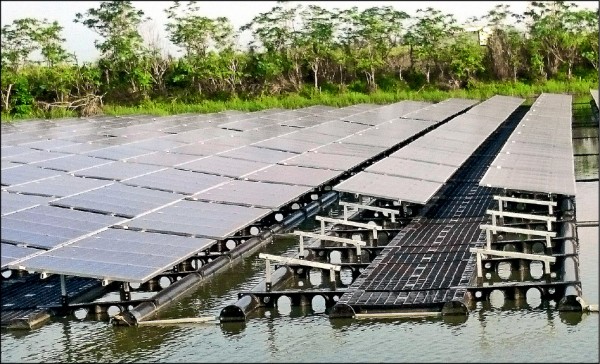 台南工業區3滯洪池設浮動式太陽能發電 地方 自由時報電子報