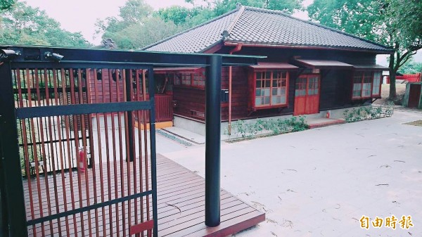 大溪警察宿舍群的「分局長宿舍」「化身「工藝交流館」,9月26日開幕。(記者李容萍攝) 大溪警察宿舍群的「分局長宿舍」「化身「工藝交流館」,9月26日開幕。(記者李容萍攝)