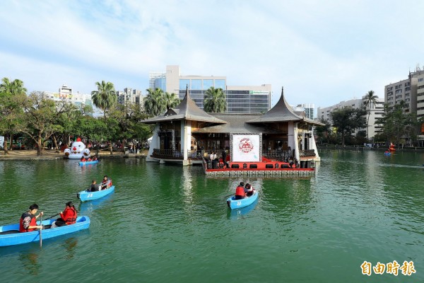 湖心亭不僅是中台灣的熱門旅遊景點，更是市民心中的地標。（記者黃鐘山攝）
