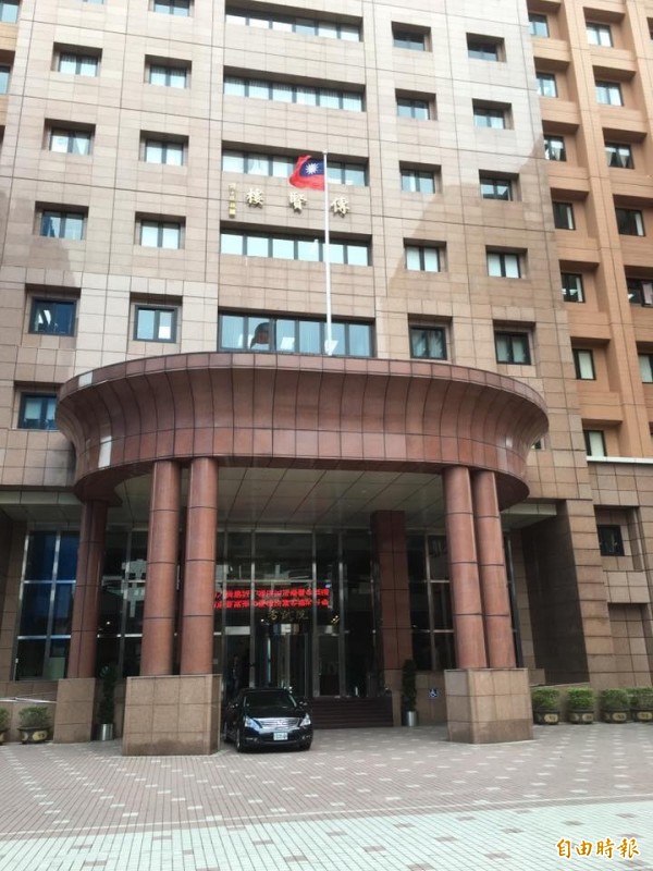 7月底尼莎颱風襲台,使今年專技國考時程兩度順延。考試委員表示應記取此次教訓,制定相關的SOP。(記者吳柏緯攝) 7月底尼莎颱風襲台,使今年專技國考時程兩度順延。考試委員表示應記取此次教訓,制定相關的SOP。(記者吳柏緯攝)