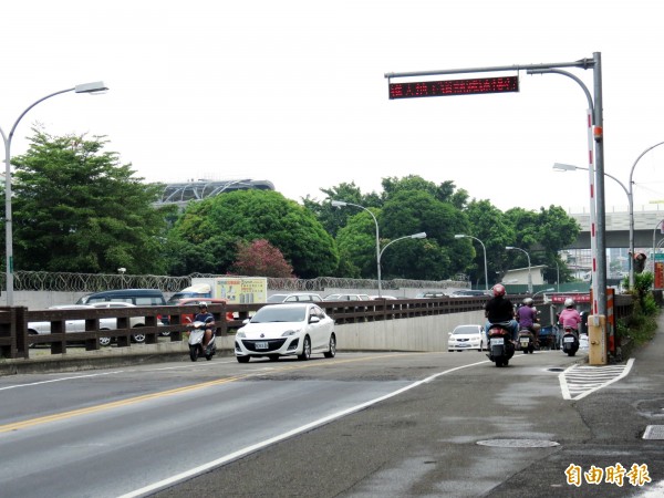 精武路地下道將自30日凌晨起封閉施工 。（記者張菁雅攝）