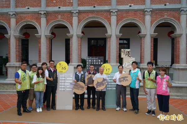 全國古蹟日台中推免費文化資產專車邀民眾古蹟巡禮。（記者蘇孟娟攝）