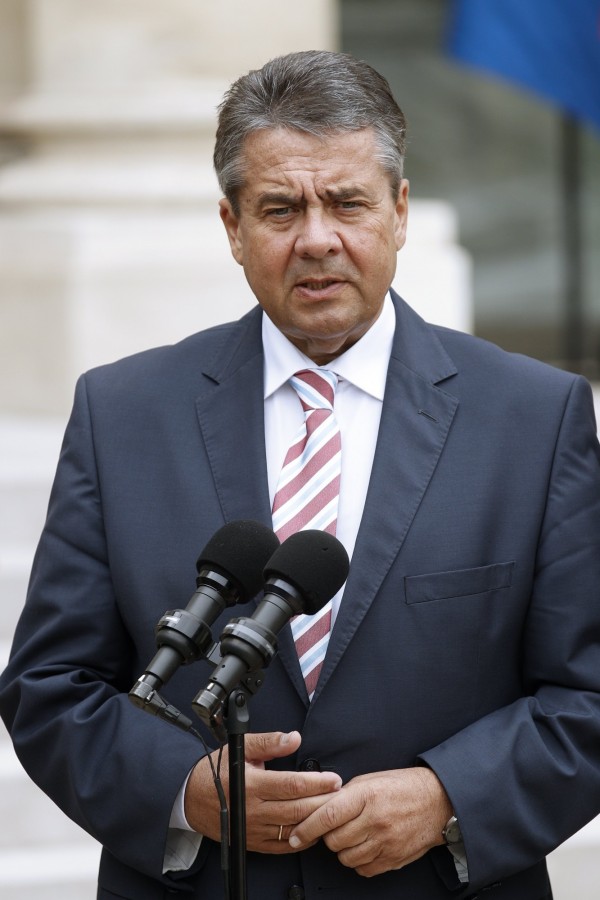 德國副總理兼外交部長嘉布瑞爾（Sigmar Gabriel），呼籲中國不要嘗試分裂歐洲，應該要遵循「一個歐洲」政策。PTT鄉民對此盛讚德國根本是高級酸，突顯出「一個中國」的荒謬。（歐新社）