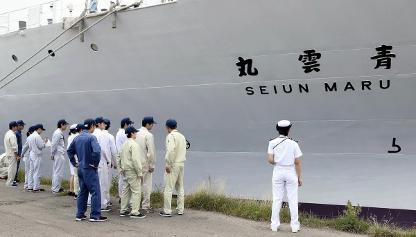 日本海技大學實習船「青雲丸」於7月發生3名男學生相繼自殺、自殺未遂及失蹤等事件。（圖取自推特）