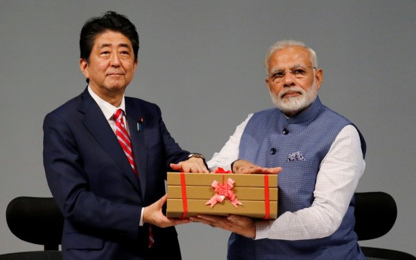 安倍晉三今天與印度總理莫迪（Narendra Modi）舉行領袖會談。（路透）