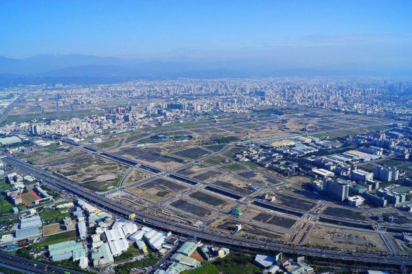 台中市財務狀況穩健，市府說光標售水湳智慧城土地就可為市庫進帳上千億。（記者黃鐘山翻攝）