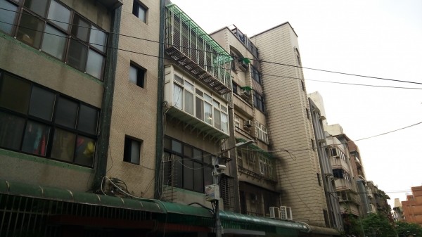 台北市老屋多達9萬棟，市容不佳。（資料照，記者丁偉杰攝）