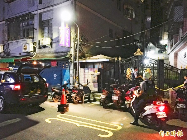 台北市吳興街昨天晚間9時發生一起姪殺叔命案。（記者姚岳宏攝）