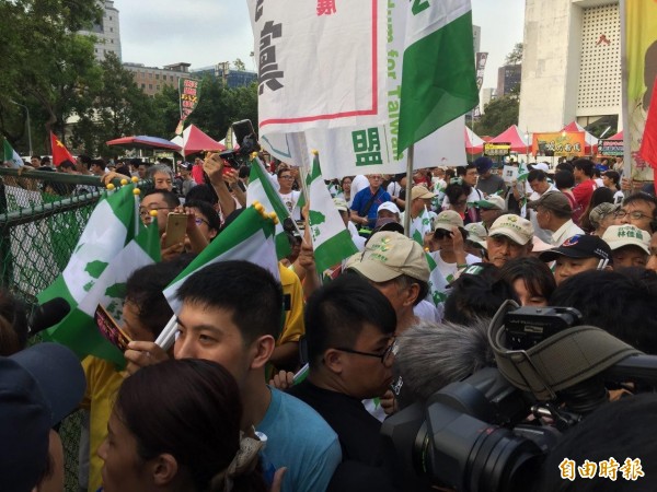 中國新歌聲台大登場獨派 台大生抗議校方 終止演出 政治 自由時報電子報