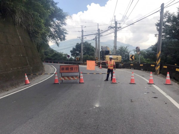 公路總局第一區養護工程處復興工務段進行桃園市台7線道（北橫公路）邊坡修復施工，施工路段包括台7線道23公里的150公尺處到400公尺處，與29公里600公尺處，10月間平日每天上午8點到下午6點，30分鐘放行10分鐘。圖為示意圖。（資料照，記者李容萍攝）