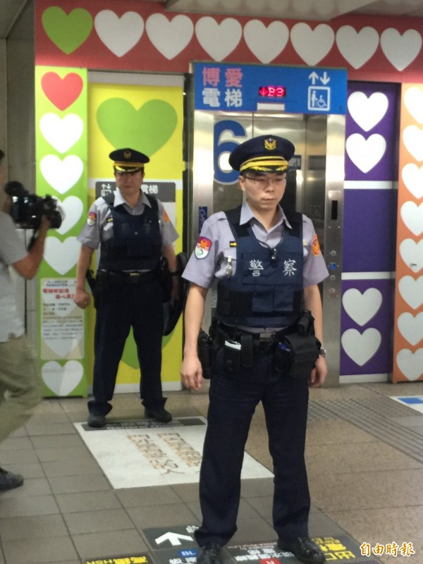 台北市捷運警察隊加強勤務作為。（記者陳恩惠攝）