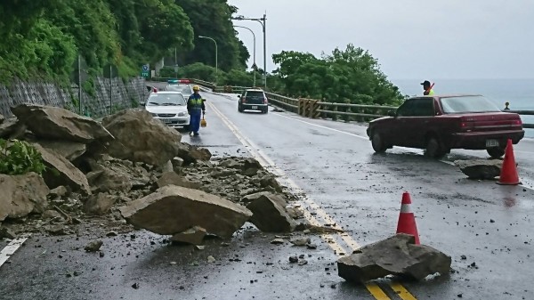 台9線蘇花公路南下164.2k、169.9k及170k等路段坍方，阻斷雙向交通。示意圖。（翻攝資料照）