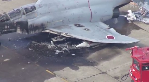 日本航空自衛隊連2日意外f 4戰機起飛前油箱起火 國際 自由時報電子報