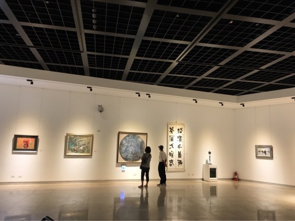 今年磺溪美展首展在彰化縣立美術館拉開序幕。（彰化縣文化局提供）