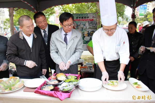 新竹市推廣低碳蔬食，希望大家吃蔬食、種蔬果、做環保。（記者蔡彰盛攝）