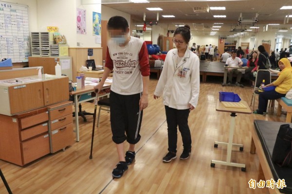 醫病 30歲科技男感冒後癱瘓原來罹患急性多發性神經炎 即時新聞 自由健康網